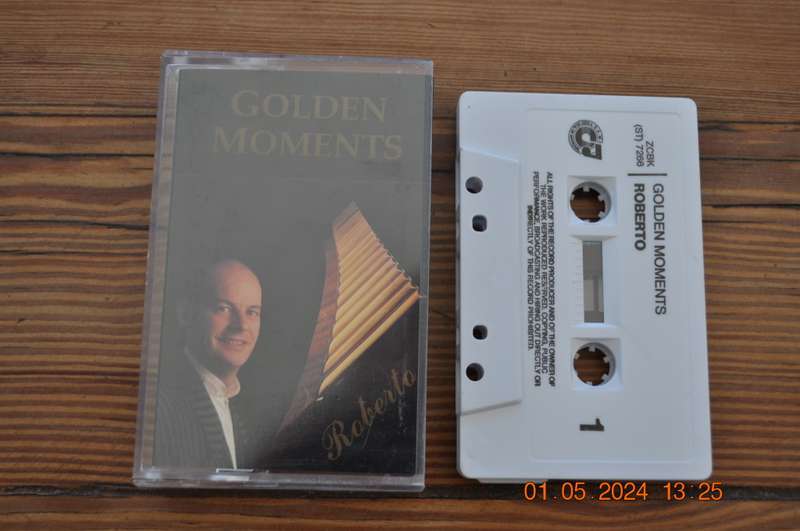 Roberto - Golden Moments (Cassette)