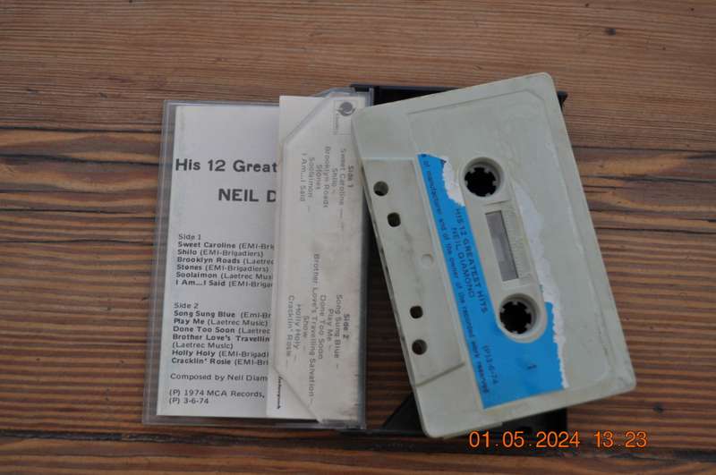 Neil Diamond - His 12 Greatest (Cassette)