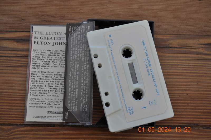Elton John - 23 Greatest Hits (Cassette)