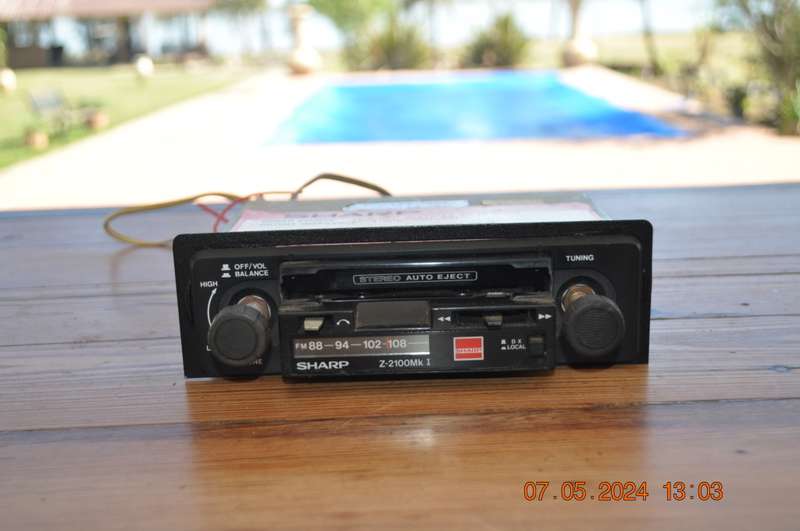Vintage Sharp Car Radio (selling as is)