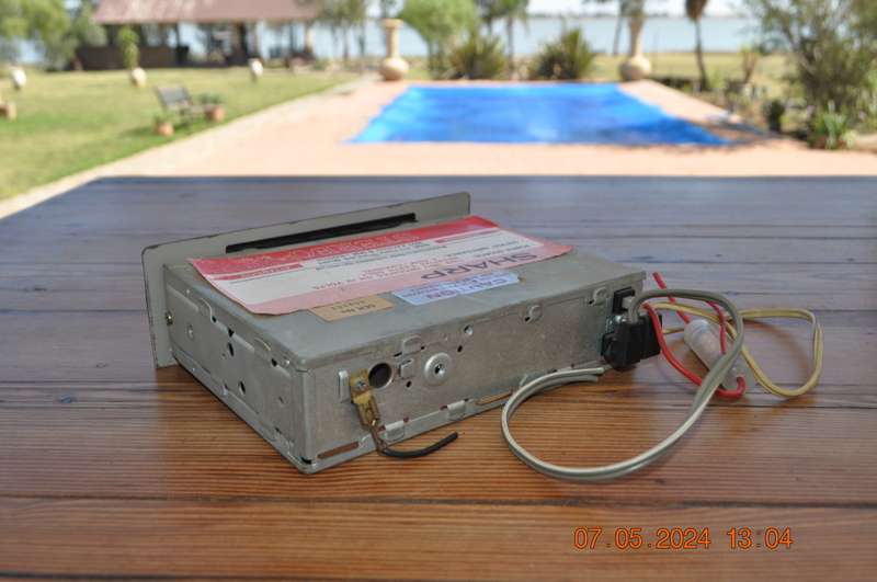 Vintage Sharp Car Radio (selling as is)