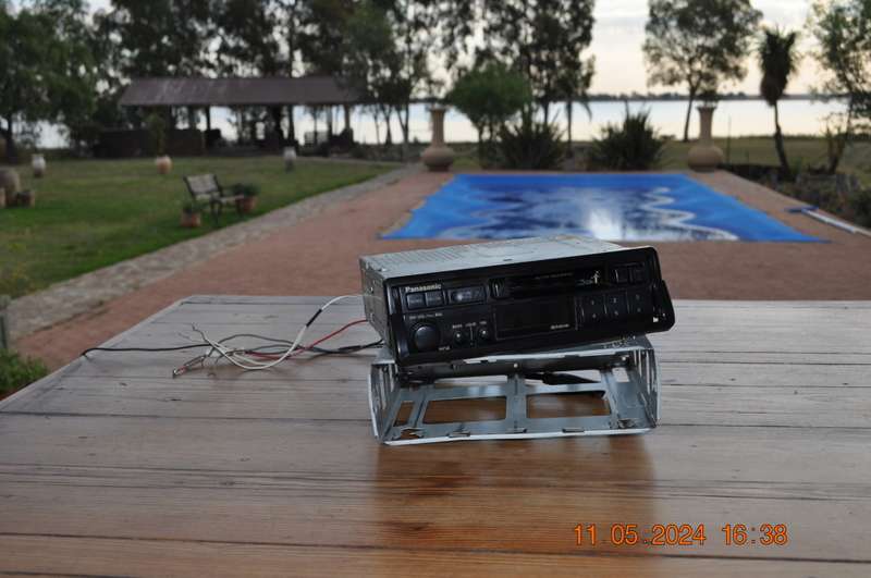 Vintage Panasonic H04 Car Radio Cassette