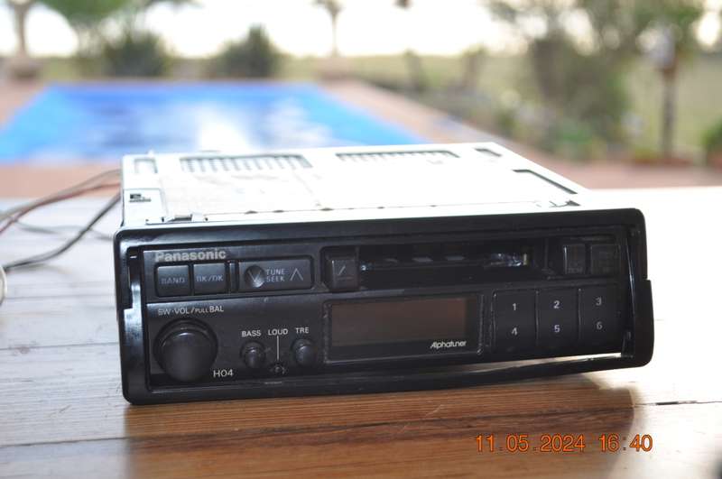 Vintage Panasonic H04 Car Radio Cassette