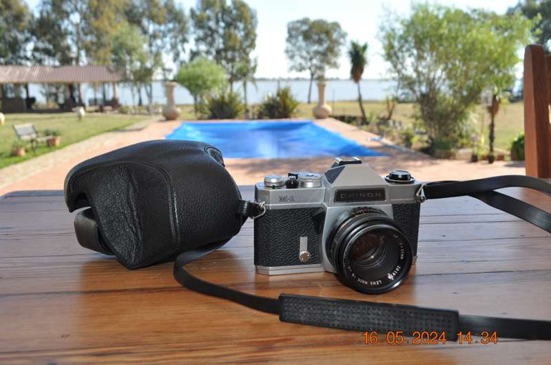 Chinon M-1 35mm SLR Film Camera Lens 55mm 1:7