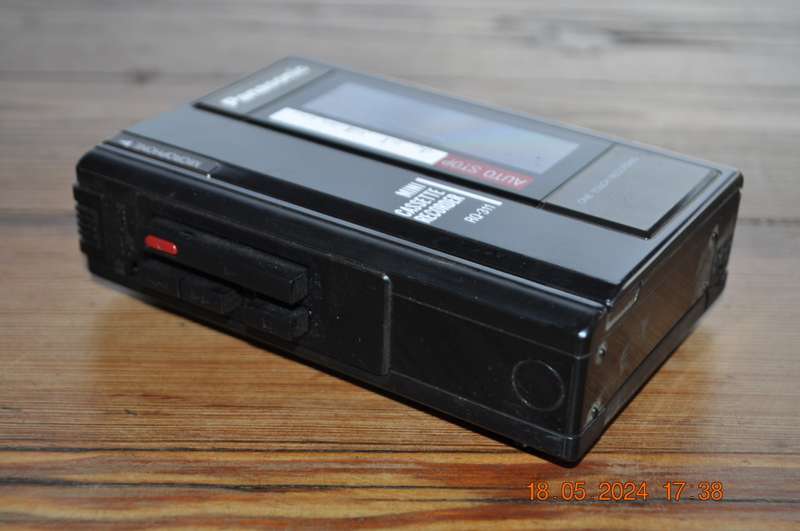 Panasonic Mini Cassette Recorder Player (needs belts)