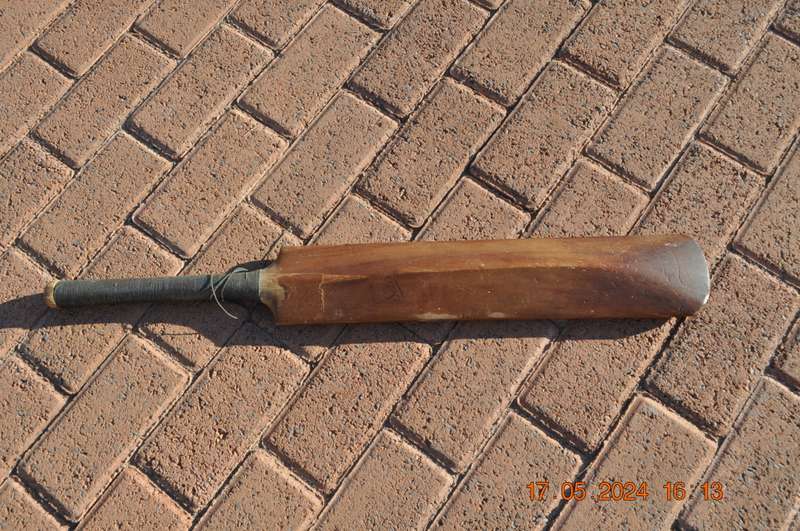 Vintage Select Cricket Bat