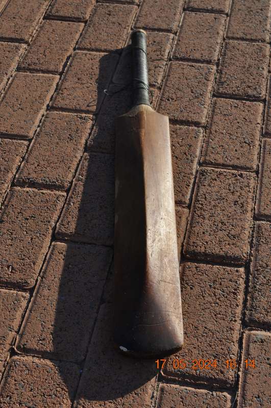 Vintage Select Cricket Bat