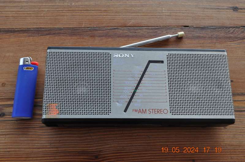 Vintage Sony Stereo Transistor Portable Radio