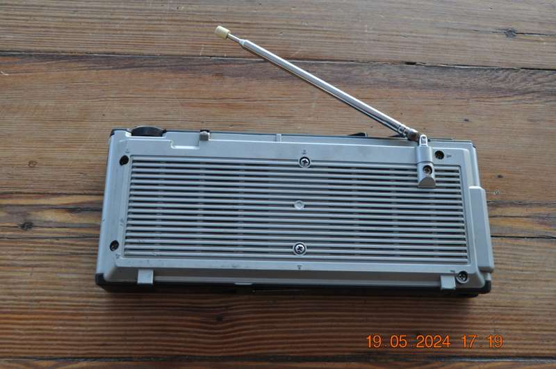 Vintage Sony Stereo Transistor Portable Radio
