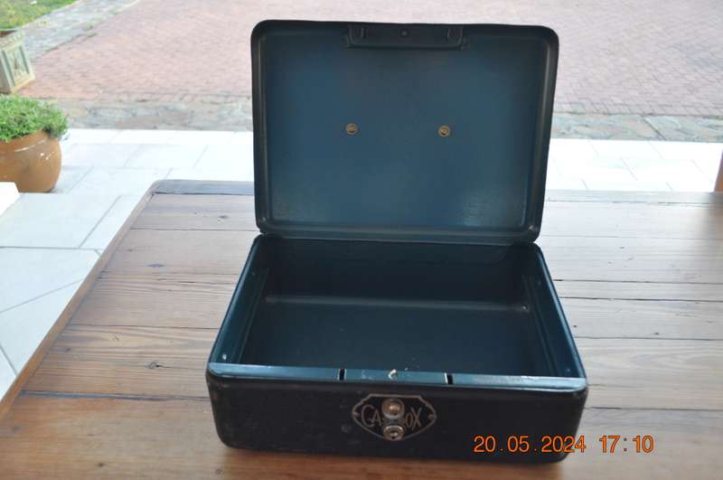 Vintage Metal Cash Box