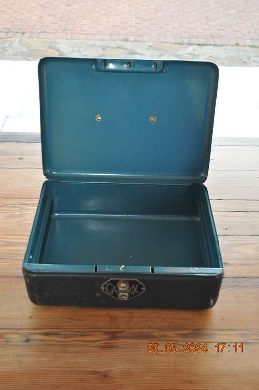 Vintage Metal Cash Box