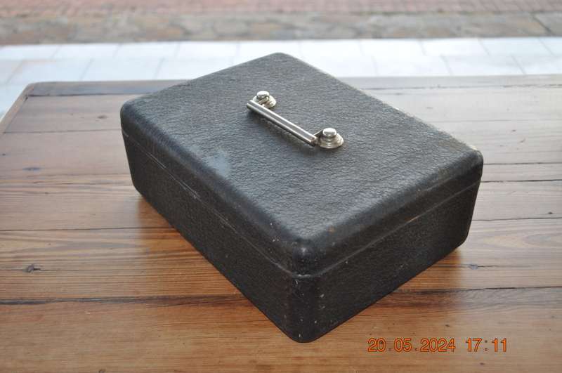 Vintage Metal Cash Box