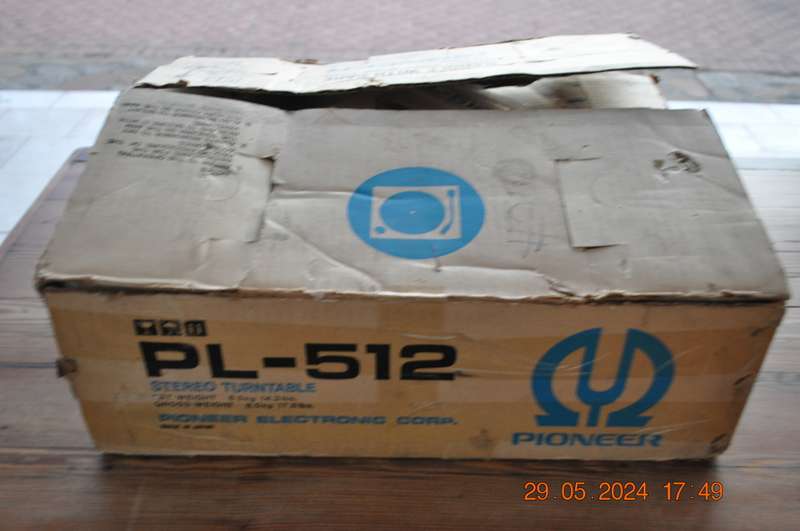 Pioneer PL-512 Turntable