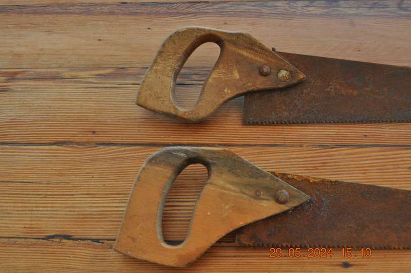Vintage Hand Saws Rusted
