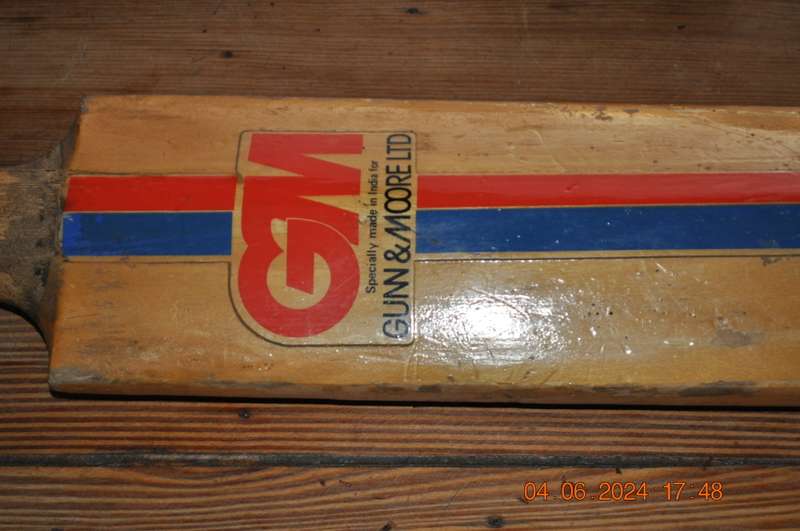 Old School Gunn And Moore Scoremaster Cricket Bat