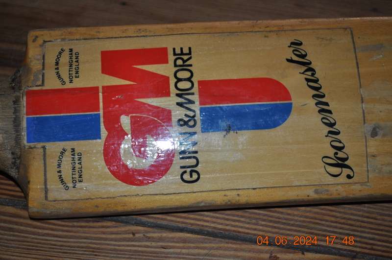 Old School Gunn And Moore Scoremaster Cricket Bat