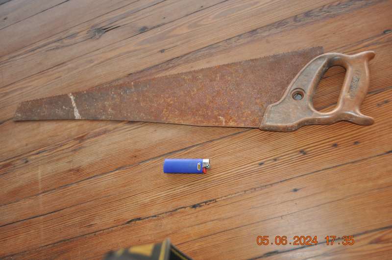 Vintage Lasher Rusted Carpenters Hand Saw
