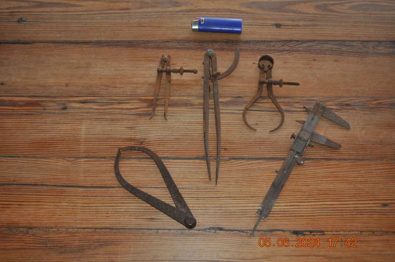 Vintage Calipers (rusted)