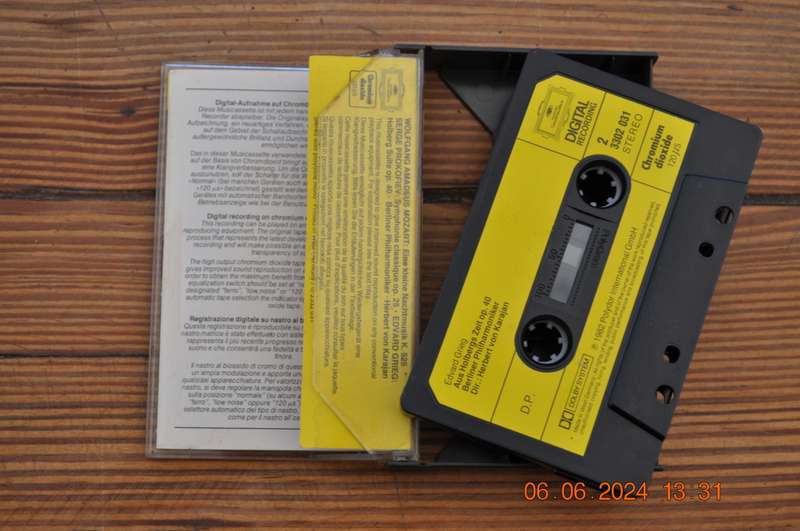 Mozart - Eine Kleine Nachtmusik (Cassette)