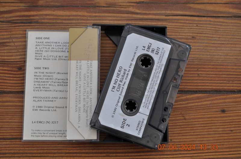 Cliff Richard - I`m No Hero (Cassette)