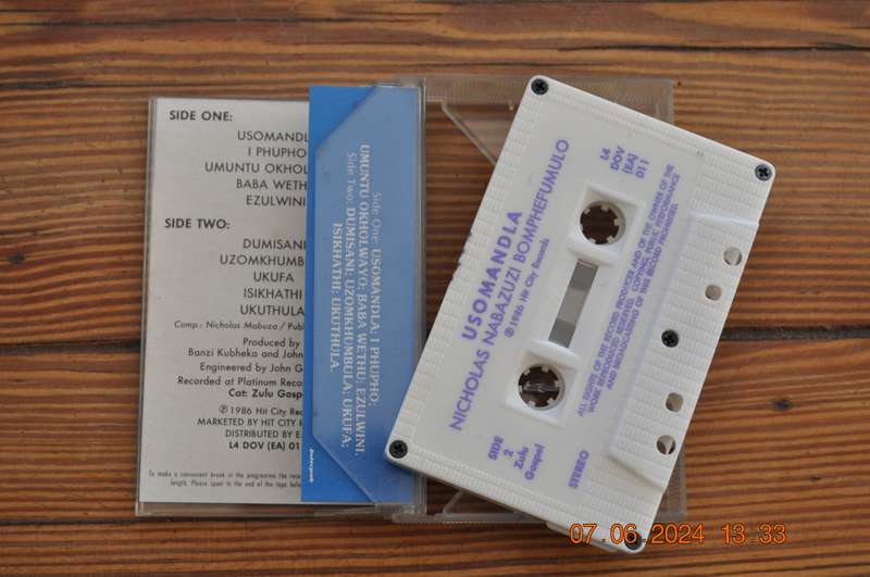 Usomandla - Nicholas Nabazuzi Bomphefumulo (Cassette)