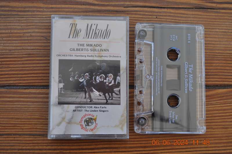 Gilbert & Sullivan - The Mikado (Cassette)