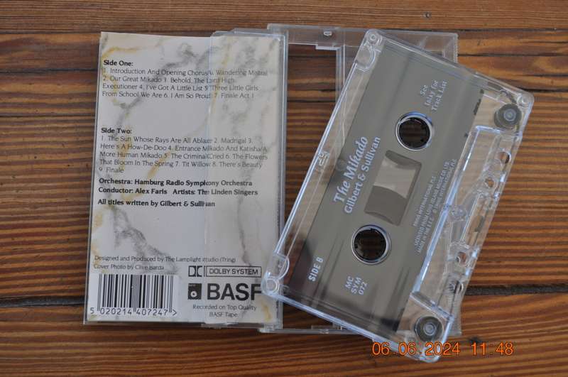 Gilbert & Sullivan - The Mikado (Cassette)