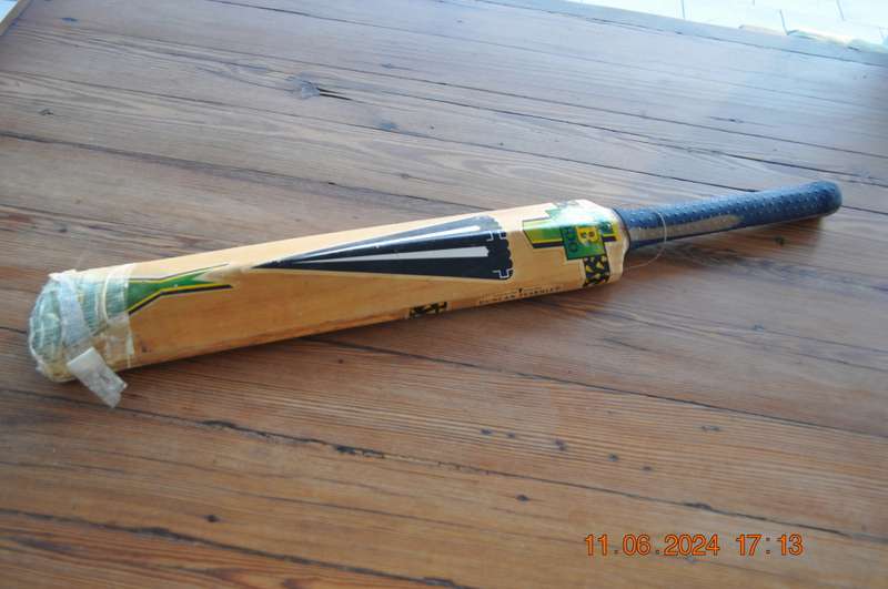 Vintage SH Duncan Fearnley AB 10 000 Cricket Bat