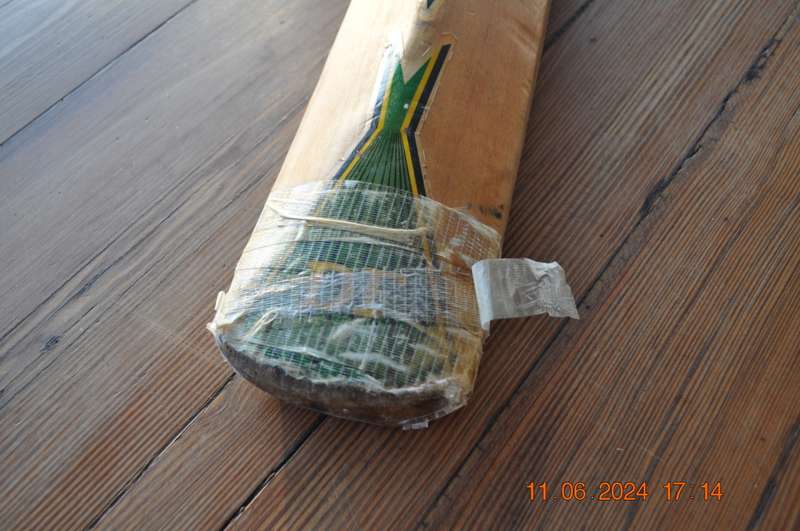 Vintage SH Duncan Fearnley AB 10 000 Cricket Bat