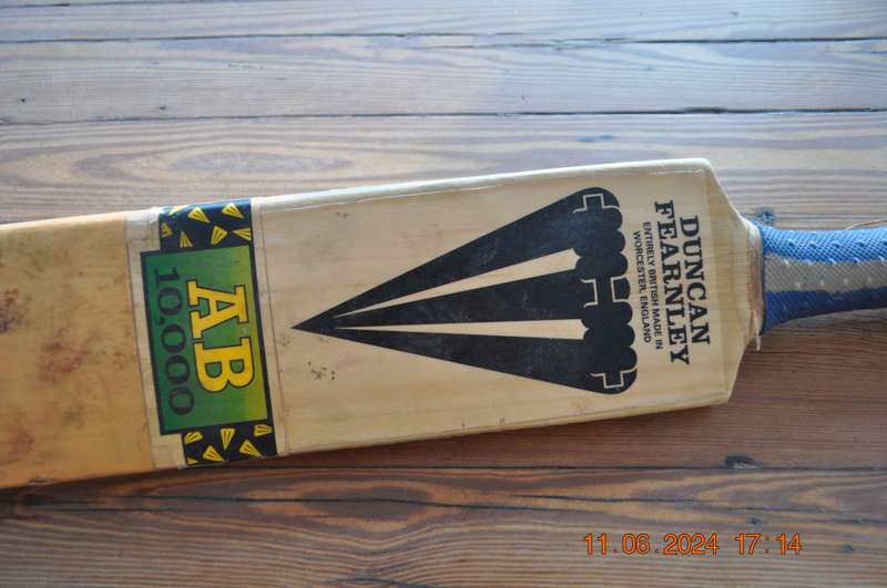 Vintage SH Duncan Fearnley AB 10 000 Cricket Bat