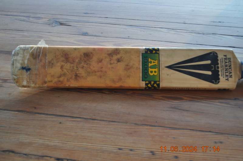 Vintage SH Duncan Fearnley AB 10 000 Cricket Bat