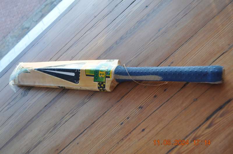 Vintage SH Duncan Fearnley AB 10 000 Cricket Bat