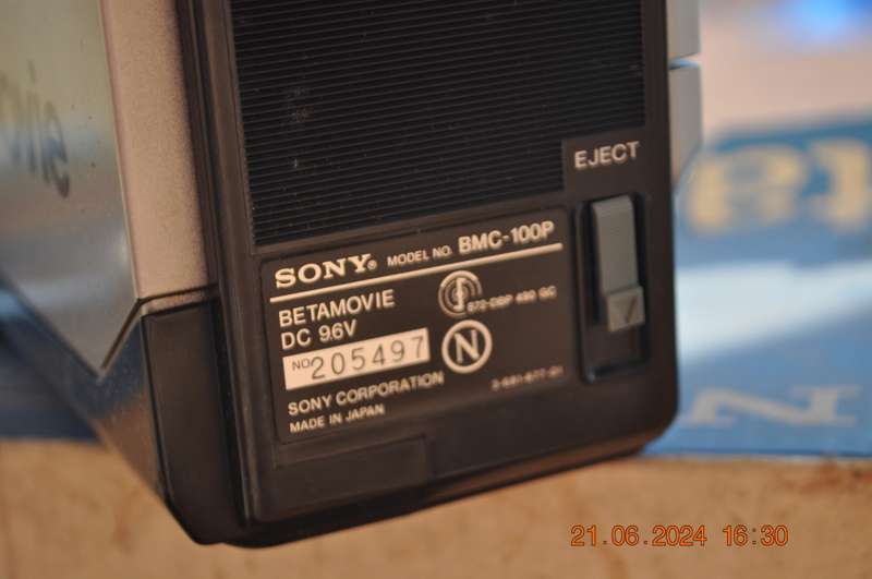 Vintage Sony Betamovie Camera Recorder (selling as is)
