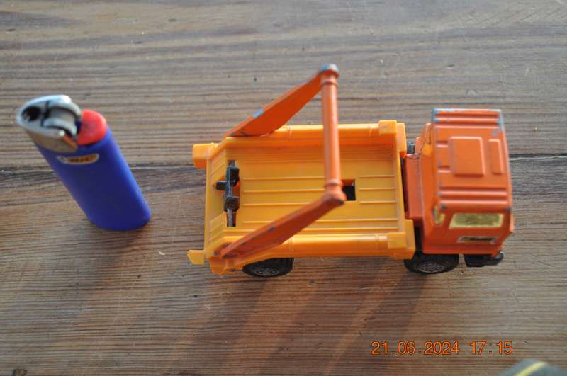Vintage Matchbox Super Kings Bedford Skip Truck