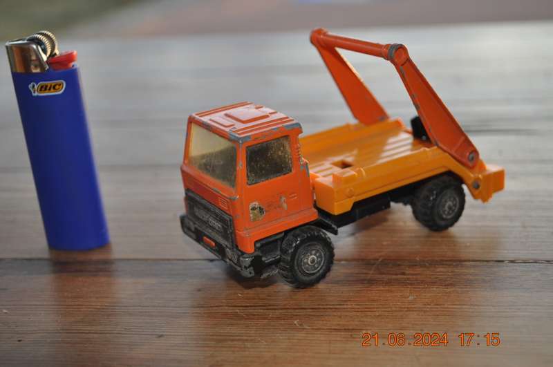 Vintage Matchbox Super Kings Bedford Skip Truck