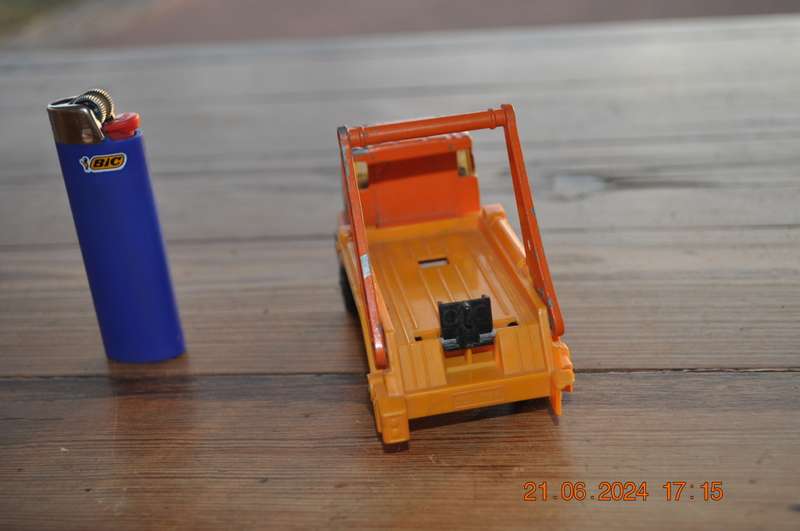 Vintage Matchbox Super Kings Bedford Skip Truck