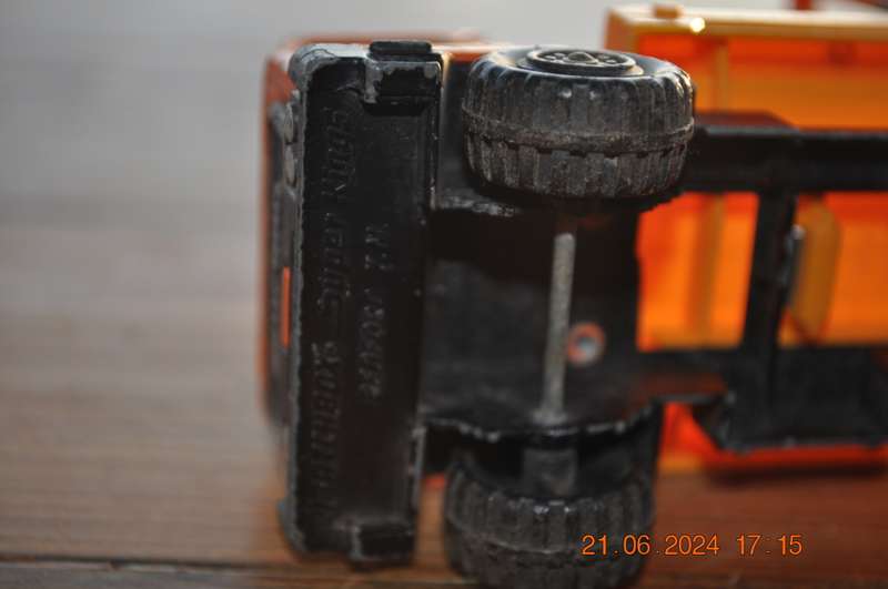 Vintage Matchbox Super Kings Bedford Skip Truck