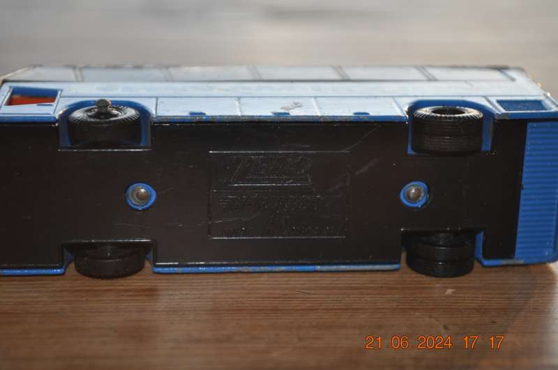 Vintage LLedo Marathons M3 Pan Am Bus