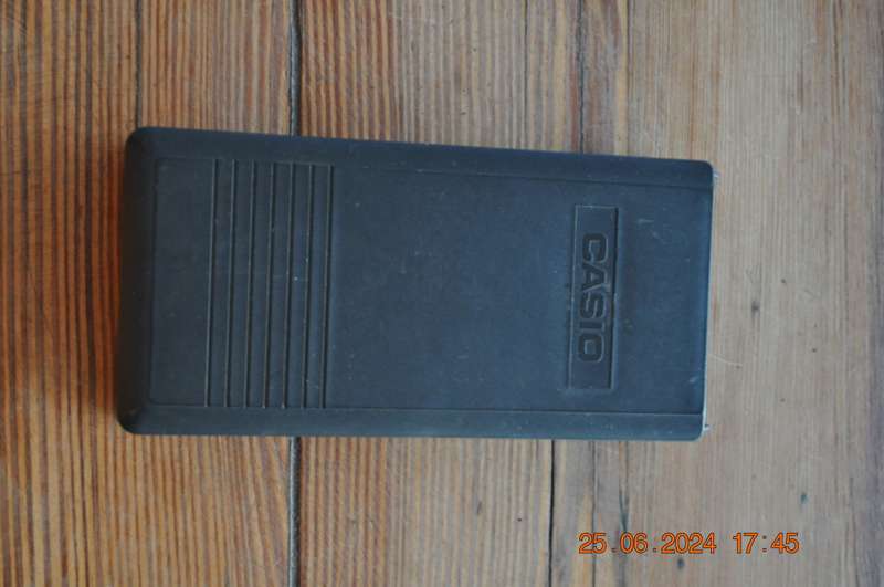 Vintage Casio FX-82d Fraction Calculator