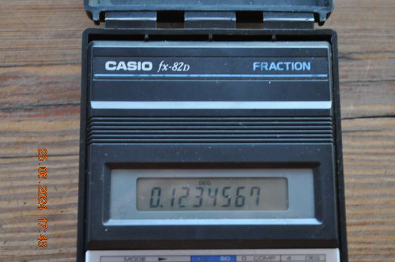 Vintage Casio FX-82d Fraction Calculator