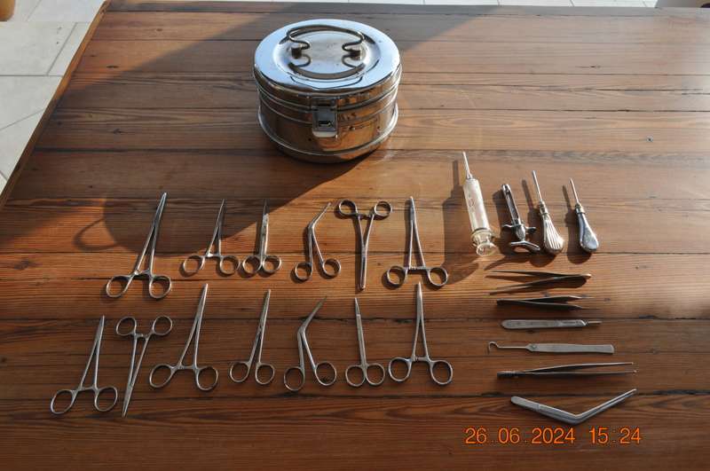 Surgical Set 24 Piece