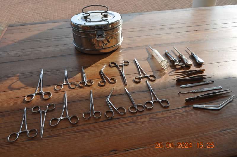 Surgical Set 24 Piece