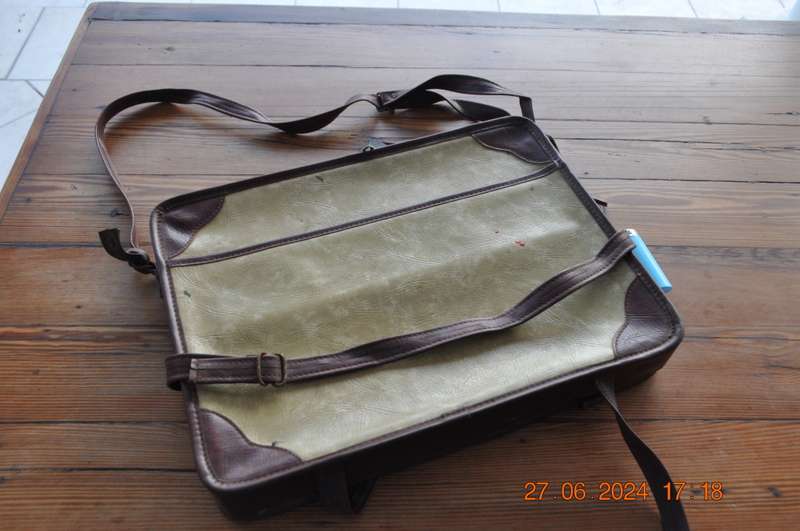 Vintage Vinyl Art Case Carry Bag