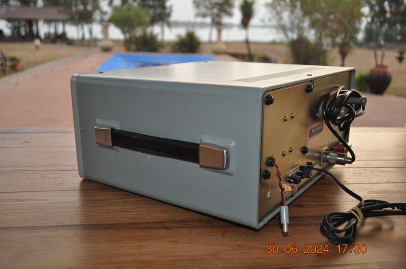 Vintage 1970s 1980s Yaesu Musen FRG-7 Communications Receiver Shortwave Radio