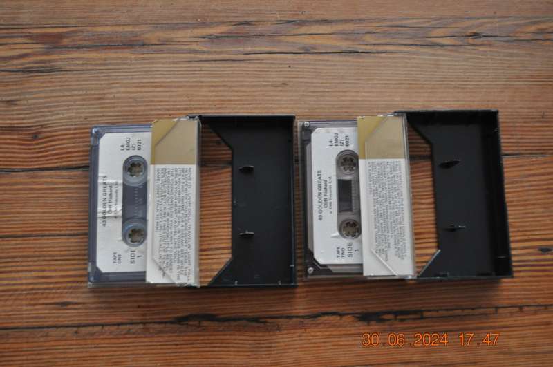 Cliff Richard - 40 Golden Greats (2 Cassettes)