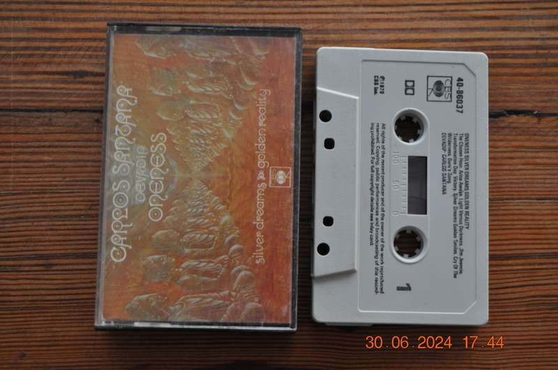 Carlos Santana - Devadip : Silver Dreams Golden Reality (Cassette)
