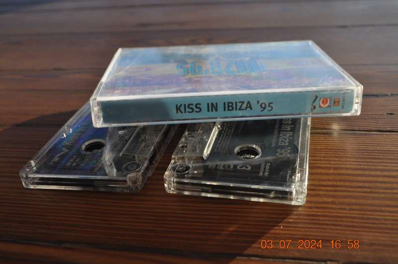 Kiss In Ibiza `95 (2 Cassettes)