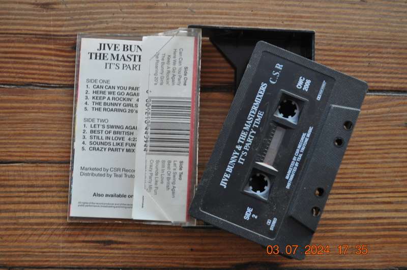 Jive Bunny And The Mastermixers - It`s Party Time (Cassette)