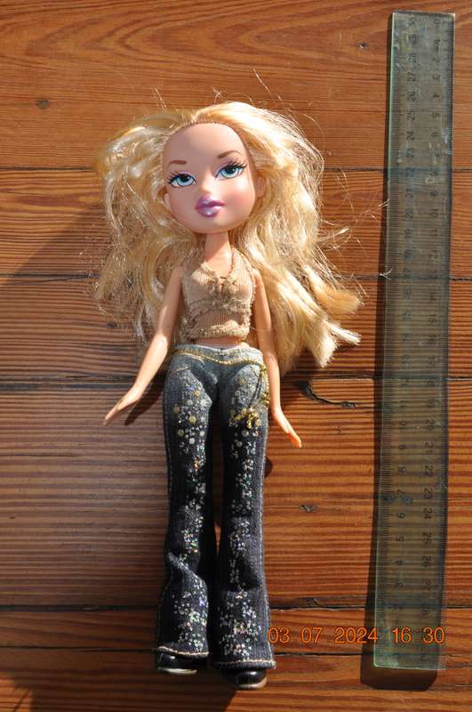 Original bratz dolls 2001 sales