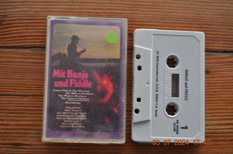 Mit Banjo Und Fiddle (Cassette)